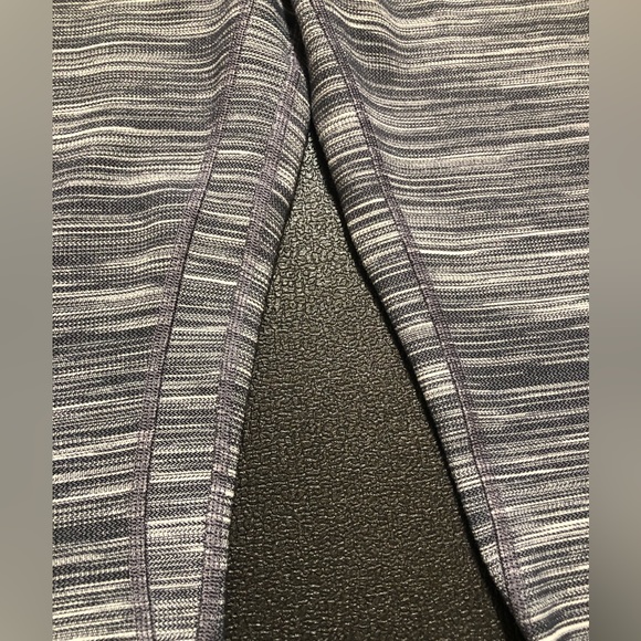 Lululemon Align Crop 21" *Cross Waist
Mini Space Dye Herringbone Heathered - Picture 7 of 16